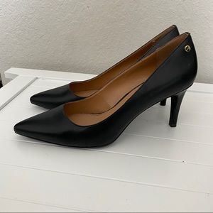 Calvin Klein Gayle pointy toe pumps black leather